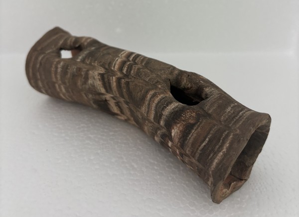 Tonhöhle in Baumform klein hell